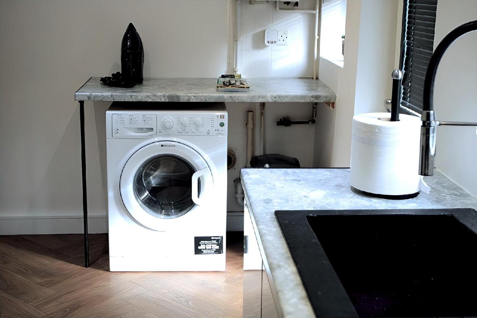 Comfy 2nd Erdington-birmingham Retreat - Sleeps 5-6 - Free Parking - Superfast Wifi - Ideal For Contractors - Group - Long Apartment